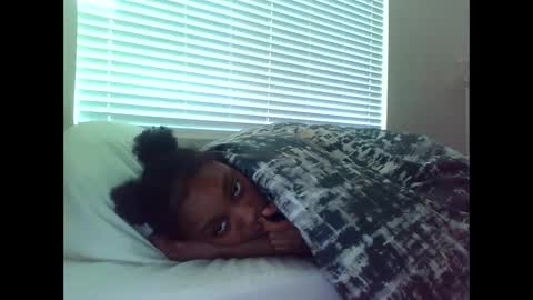 delightfuldark online show from February 20, 5:30 pm