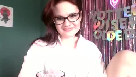 dellacrush_ online show from February 10, 4:14 pm