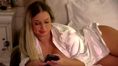 Ela online show from February 15, 10:09 pm