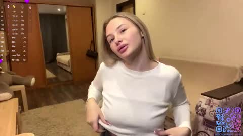 Vi  Victoria online show from December 2, 1:24 pm