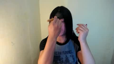 Snapshot of desirable_lorinexx chatting on February 15, 12:43 pm LORINE online show from February 15, 12:43 pm
