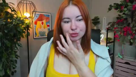 LAYLA online show from November 5, 7:35 am