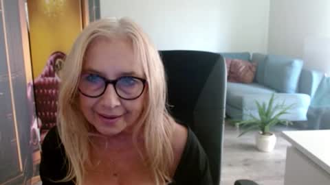 S O F I A online show from September 26, 2:36 pm