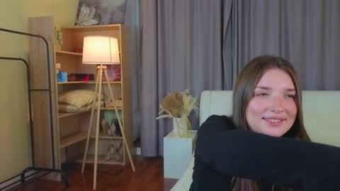 kristine online show from October 28, 1:28 pm