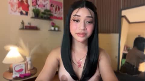 Devine Greyson online show from April 6, 3:24 pm