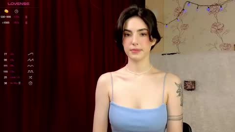 Snapshot of di_moon_ chatting on October 17, 2:53 pm Diana online show from October 17, 2:53 pm