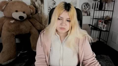 Dia online show from January 18, 7:32 pm