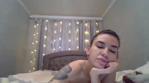 Snapshot of diamond_dana chatting on December 22, 7:44 am Diamond Dana online show from December 22, 7:44 am