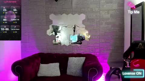 Your Diamond online show from November 22, 1:14 pm