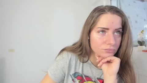 diamondkay_ online show from February 2, 7:18 am