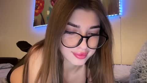 Snapshot of dianaa_lee chatting on October 19, 12:01 am DIANA online show from October 19, 12:01 am