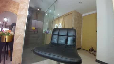 Snapshot of dianac1998 chatting on February 9, 6:16 pm dianac1998 online show from February 9, 6:16 pm