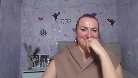 Snapshot of dianamgg chatting on March 9, 4:44 pm Diana online show from March 9, 4:44 pm
