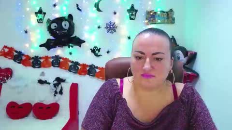 Snapshot of dianamgg chatting on October 21, 5:22 am Diana online show from October 21, 5:22 am