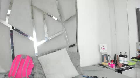 dianarous online show from October 7, 4:06 am