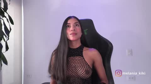 Snapshot of dianne_nanatzu chatting on December 18, 10:02 pm Melania - online show from December 18, 10:02 pm