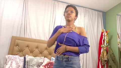 didoelizabeth online show from November 18, 3:02 pm