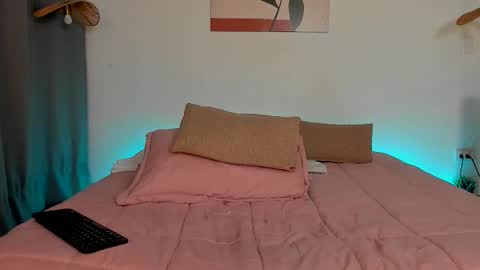 Dilarahkesh  online show from February 19, 8:14 am