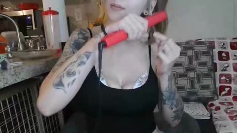 Sofie online show from April 7, 8:05 am