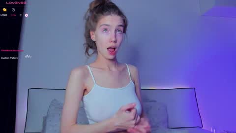 Hailey online show from December 28, 3:59 pm