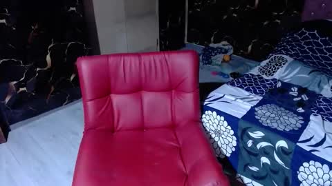 dirtybadgirl5 online show from February 14, 5:20 am