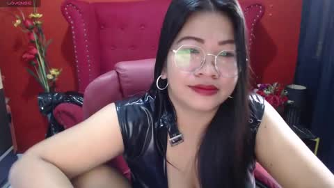 LatexQueen online show from January 29, 11:56 pm