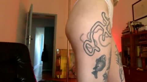 dissmesubmissme online show from June 25, 4:41 pm