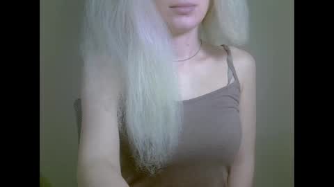 DitaMilton online show from October 26, 7:42 pm