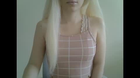 DitaMilton online show from February 26, 11:32 am