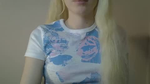 DitaMilton online show from February 13, 7:59 pm