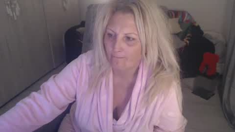 Alexxa online show from April 17, 11:51 pm