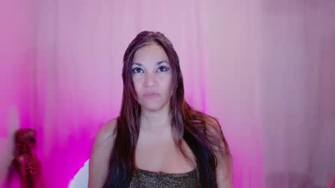 Snapshot of divinelynn chatting on February 24, 12:24 pm DivineLynn online show from February 24, 12:24 pm