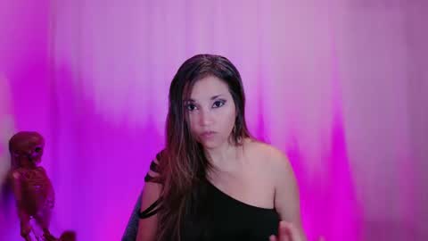 Snapshot of divinelynn chatting on February 6, 12:04 pm DivineLynn online show from February 6, 12:04 pm