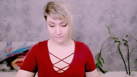 djullia online show from April 13, 5:52 am