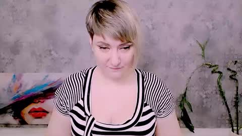 djullia online show from February 28, 8:14 am