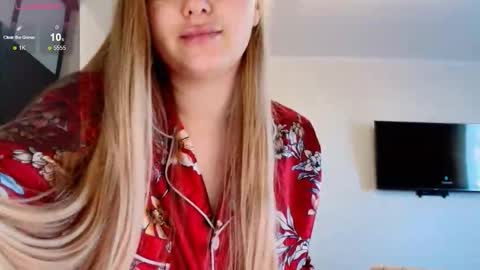 Alice online show from October 17, 7:00 am