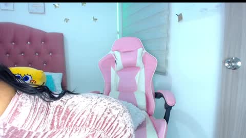 Snapshot of doe_sofi chatting on January 16, 5:00 am sofi online show from January 16, 5:00 am