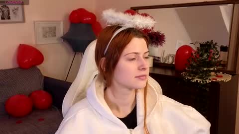 Snapshot of doll_lesli chatting on February 15, 2:44 pm Your doll Lesli online show from February 15, 2:44 pm