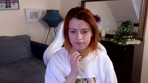 Snapshot of doll_lesli chatting on February 7, 2:26 pm Your doll Lesli online show from February 7, 2:26 pm