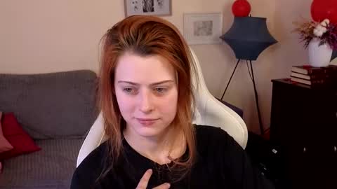 Snapshot of doll_lesli chatting on February 21, 2:48 pm Your doll Lesli online show from February 21, 2:48 pm