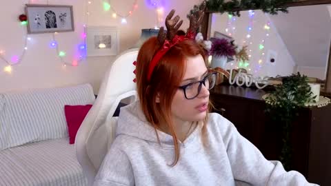 Snapshot of doll_lesli chatting on December 26, 3:20 pm Your doll Lesli online show from December 26, 3:20 pm