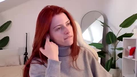 Your doll Lesli online show from December 17, 9:35 am