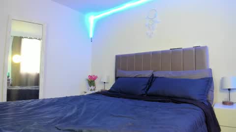 doll_oriana online show from October 21, 6:45 pm