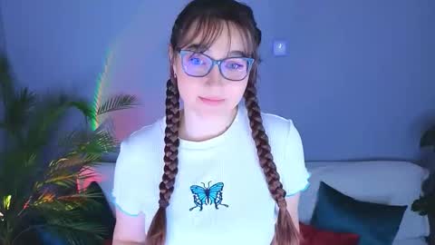 Snapshot of doll_tessa chatting on September 29, 3:28 pm Tessa online show from September 29, 3:28 pm