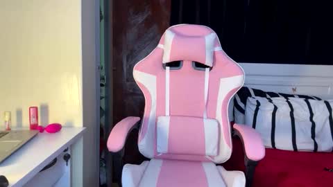 Doll online show from February 25, 9:13 pm