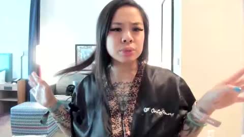 DOLLLFACE online show from March 28, 5:12 pm