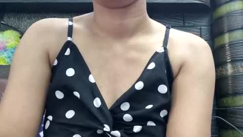 Snapshot of dollmeenu chatting on October 7, 6:18 am dollmeenu online show from October 7, 6:18 am