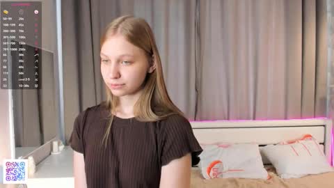 Emilia online show from October 30, 4:48 am