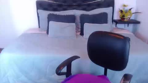  D O M I N K  online show from September 10, 7:58 pm