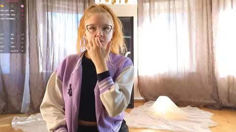 Macy online show from October 20, 9:01 am